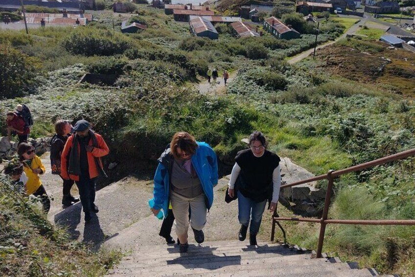 Visitors going up to the top Fort.