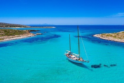 Full Day Tour in South Paros Caves Despotiko