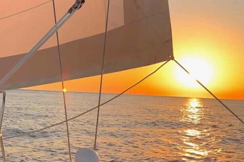 Sunset Sail Aboard the 47 ft Daydreams Sailboat