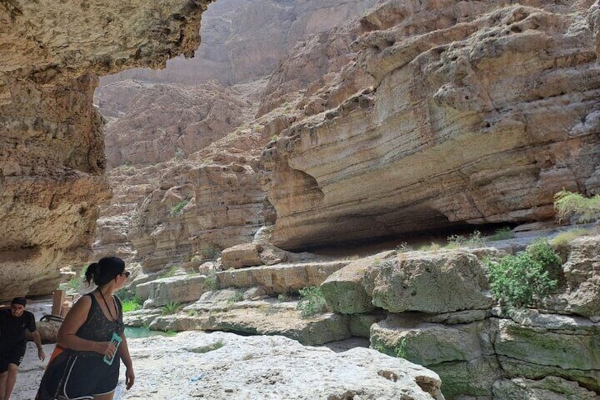 4 hours Guided Wadi Shab Hiking 