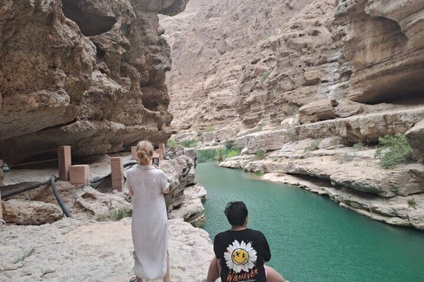 4 hours Guided Wadi Shab Hiking 