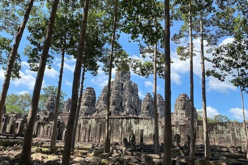 Private Angkor Wat and Lost Temple Jungle Tour