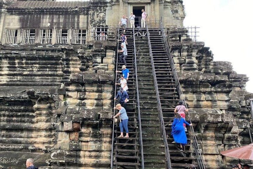 Private Angkor Wat and Lost Temple Jungle Tour