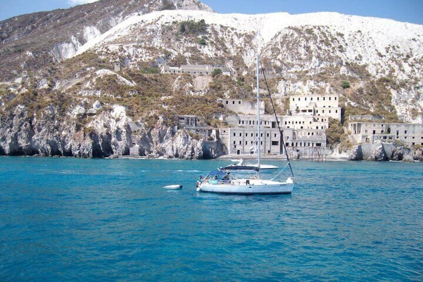 Full day boat tour to Lipari and Vulcano from Milazzo