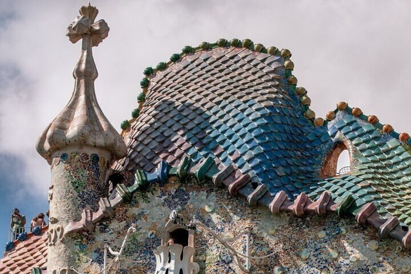 Gaudí Private Walk: Must-See Monuments & Hidden Gems of Modernism