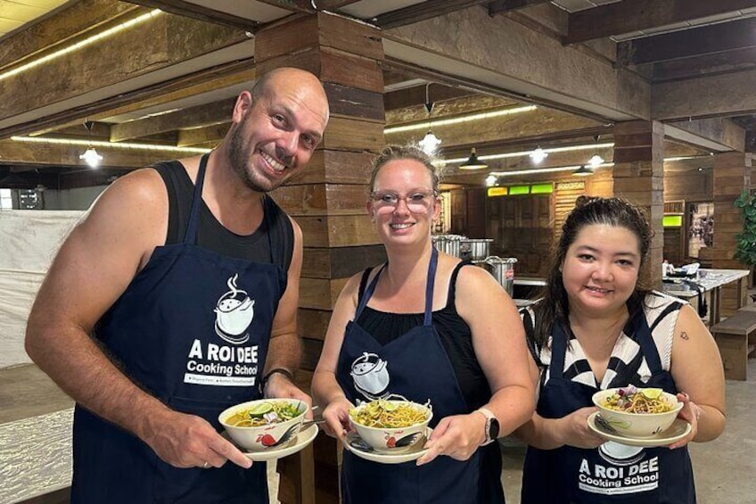 Northern Thai Cuisine Cooking Class in Chiangmai and Market Place