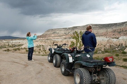 Viaggio di 2 giorni in Cappadocia con safari in quad ATV e giro in mongolfi...