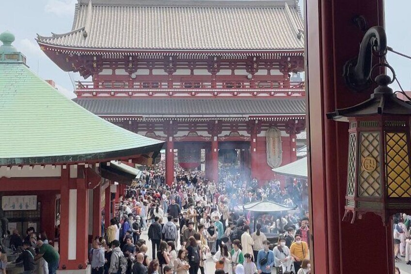Tokyo in a Day: Iconic Must-Sees and Hidden Highlights