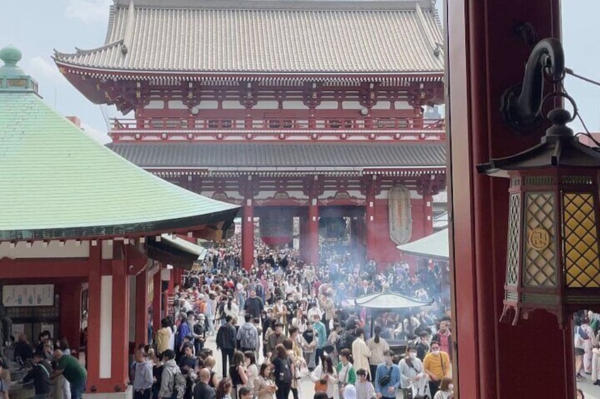 Tokyo in a Day: Iconic Must-Sees and Hidden Highlights