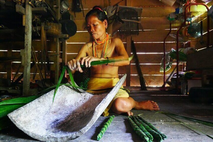 5 days to meet the Mentawai tribe