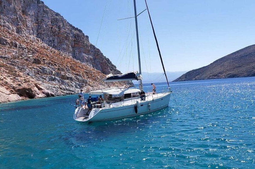 Sailing day on the island of Dia with departure from Heraklion