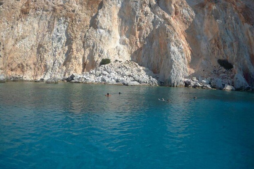 Milos Sailing Tour with snorkeling and lunch