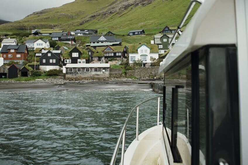 Exclusive 1,5 Hour Drangarnir Boat Tour