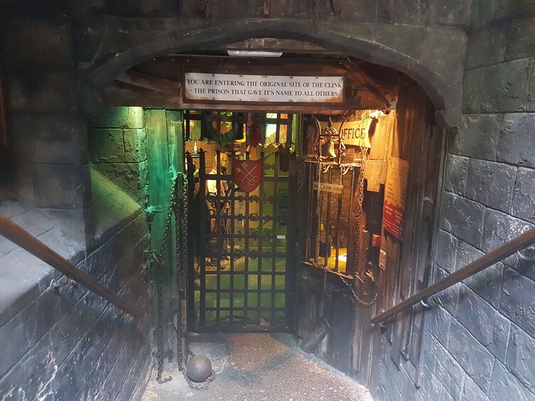 Harry Potter Walking Tour, Clink Prison Museum and River Cruise Tickets