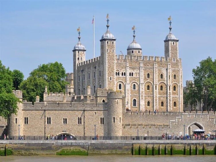 Harry Potter Walking Tour, Tower of London and River Cruise Tickets