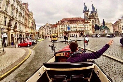 Vintage Cars Prague - Sightseeing Tour 90min / 1-6 pers.