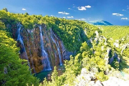 Day trip to PLITVICE LAKES - FROM ZAGREB!