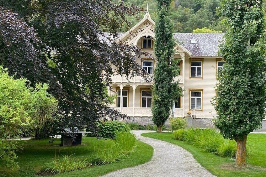 The Wonders of Flåm Visit Stegastein Tour - Stave Church and More