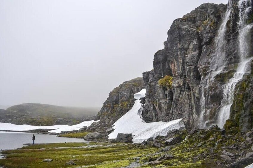 The snowy road is part of 1 of the 18 scenic routes in Norway