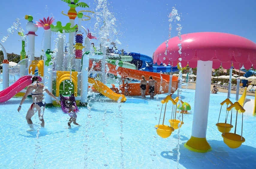 Warner Beach Aquatic Park from Madrid center