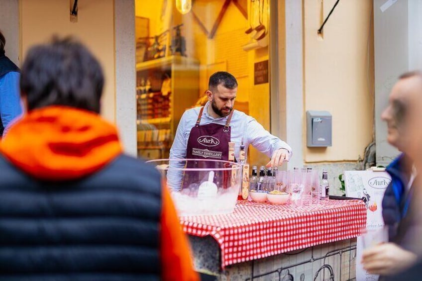 2 Hours Shared Taste Tour in Koper.