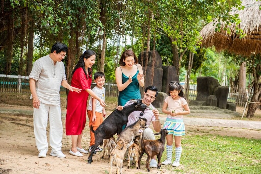 Vietnam: Vinpearl Safari Phu Quoc