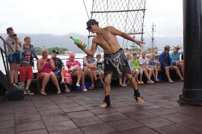 Pirate Boat Trip around Kemer from Antalya with Lunch