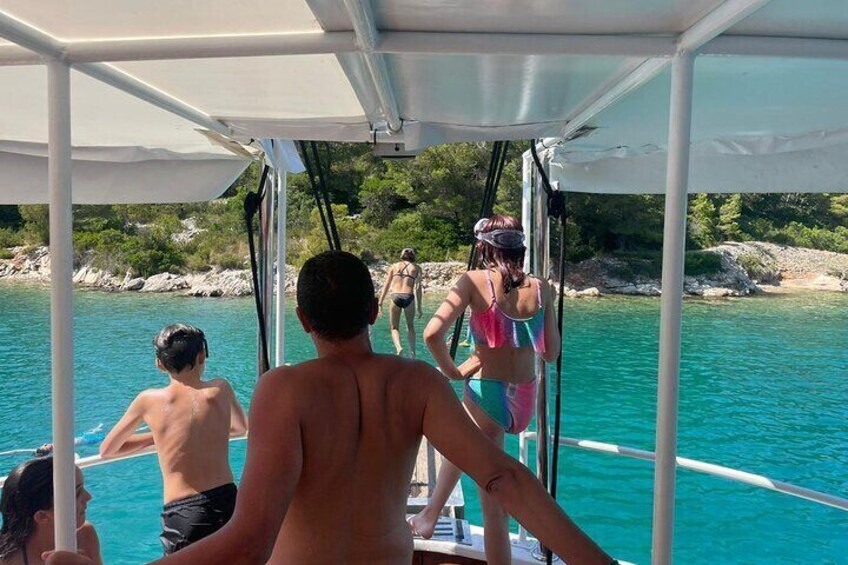Full Day Boat Tour, Blue Lagoon and Šolta with lunch&drinks