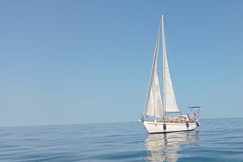 Private Departure in a Classic Sailboat along the Costa del Sol Málaga