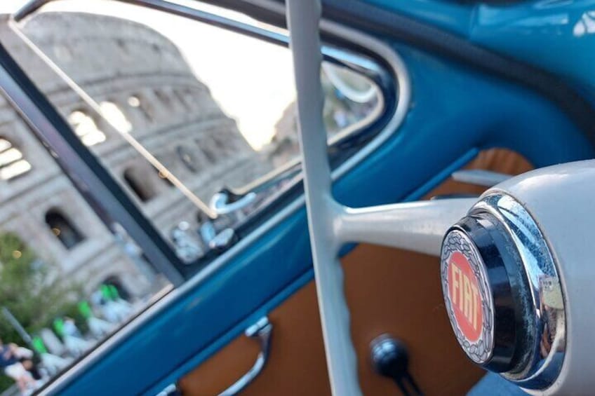 Tour of Rome aboard a Vintage FIAT 500