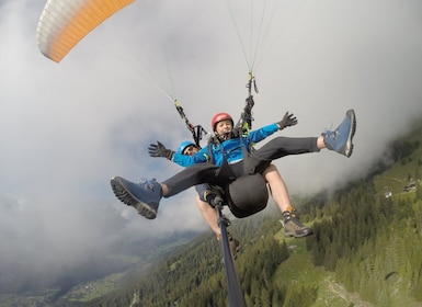 Aletschgletscher-Tandem-Gleitschirmfliegen