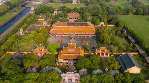 Depuis Danang : Visite privée de la ville impériale de Hue via le col de Ha...