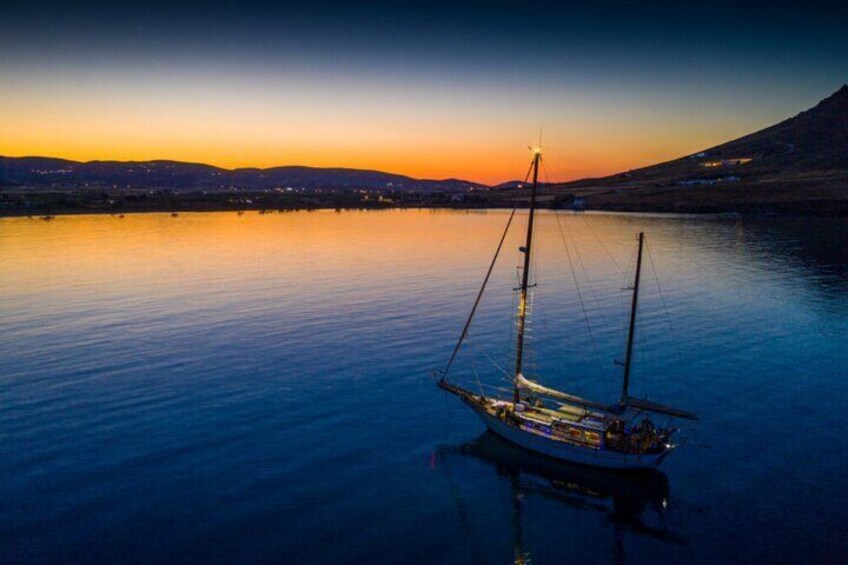 Private Half Day Evening Tour in Paros or Naxos