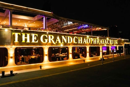 กรุงเทพฯ: แกรนด์เจ้าพระยาดินเนอร์ครุยส์พร้อมการแสดงสด