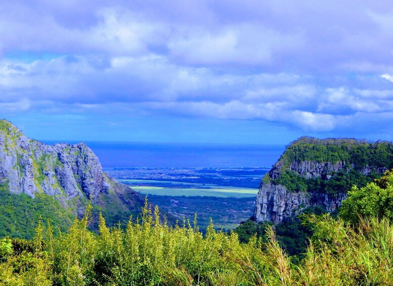 Mauritius: Guided Tamarind Falls Hike with Hotel Transfers