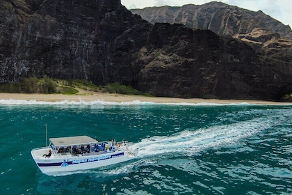 Private Charters of NaPali Coast on Kauai