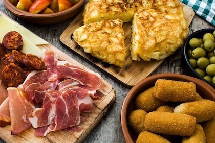 Biarritz Food Tour Gastronomique- Taste 10 Basque specialities