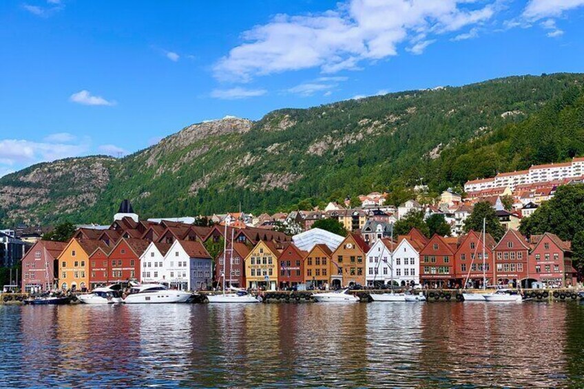 We will pass bryggen in Bergen, this is located near to one of our drop-off points. 