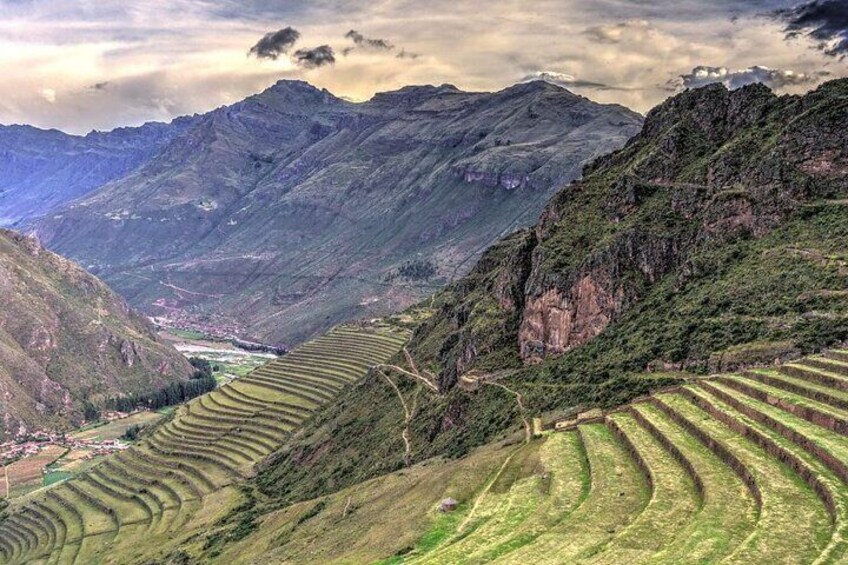 Sacred Valley of the Inkas Premium Full Day Tour in Peru