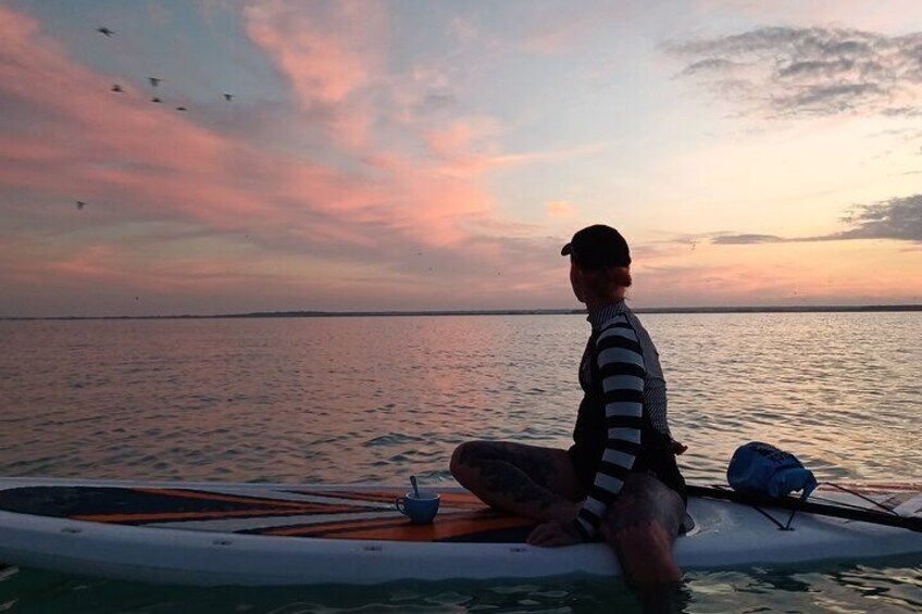 Sunrise on Paddleboard with breakfast in the lagoon of 7 colors