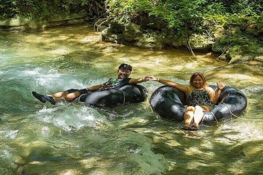 Bamboo River Rafting & River Tubing Private Tour in Ocho Rios