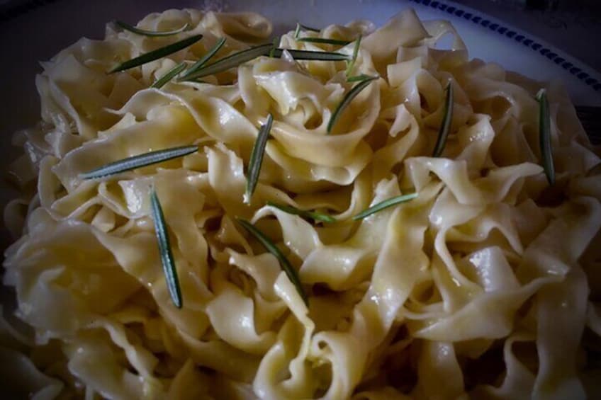 Fresh pasta with a view of Monferrato near Asti