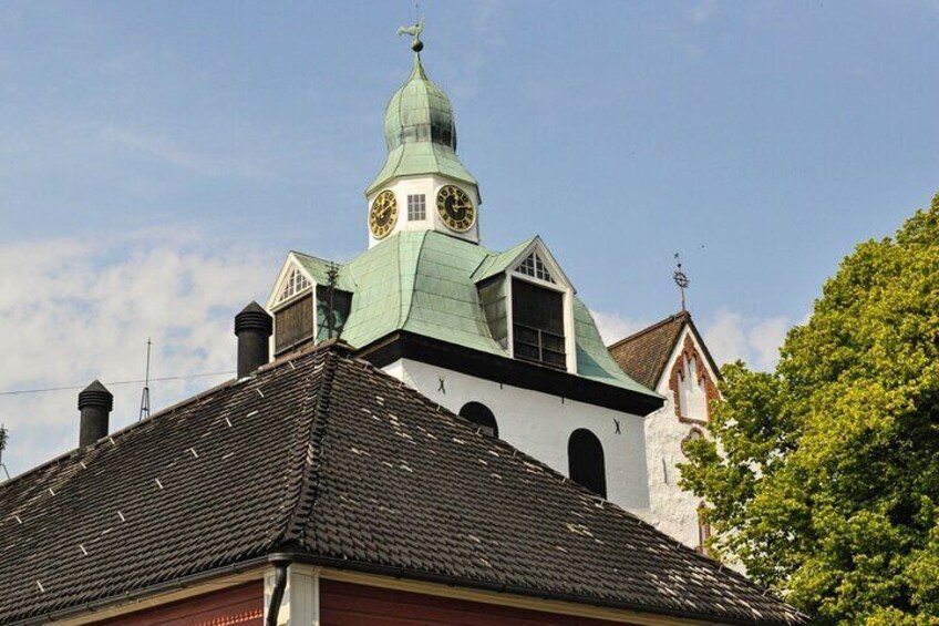 Private Tour in Helsinki and Medieval Porvoo by VIP Car