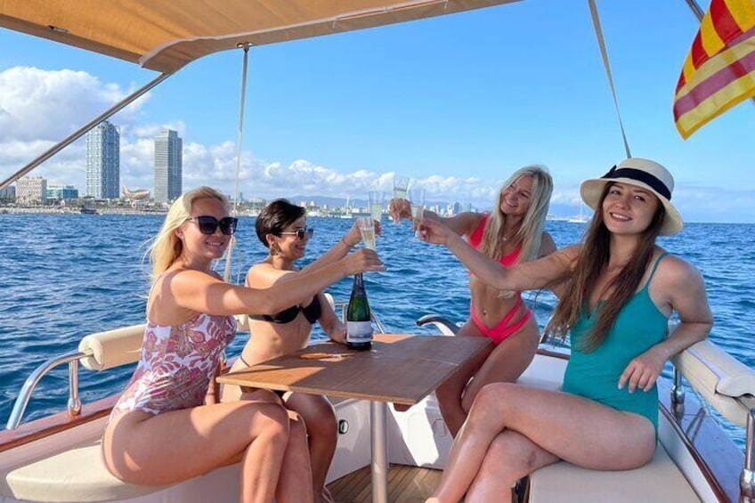 Private Yacht Tour in Barcelona