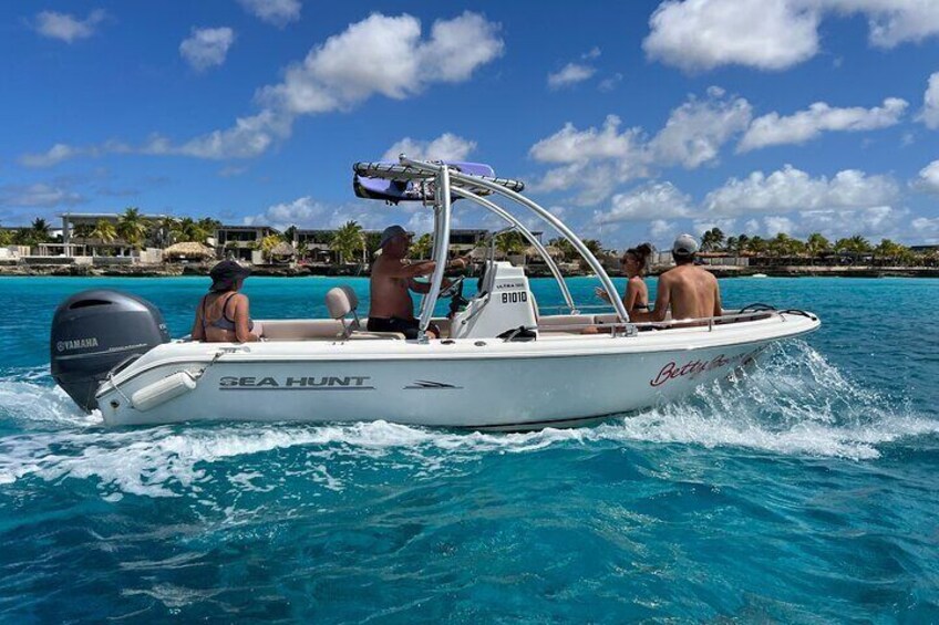 Boat rental on Bonaire