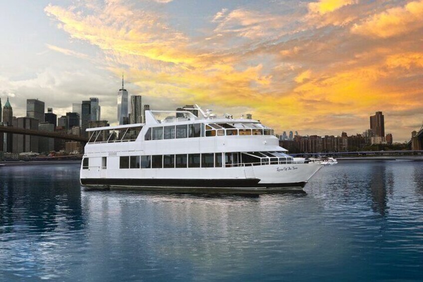 Experience the elegance of New York City aboard our luxurious yacht 'Louisa of the Seas'.