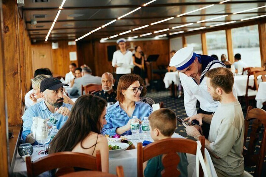 Unforgettable New York Dinner Cruise with Live Music