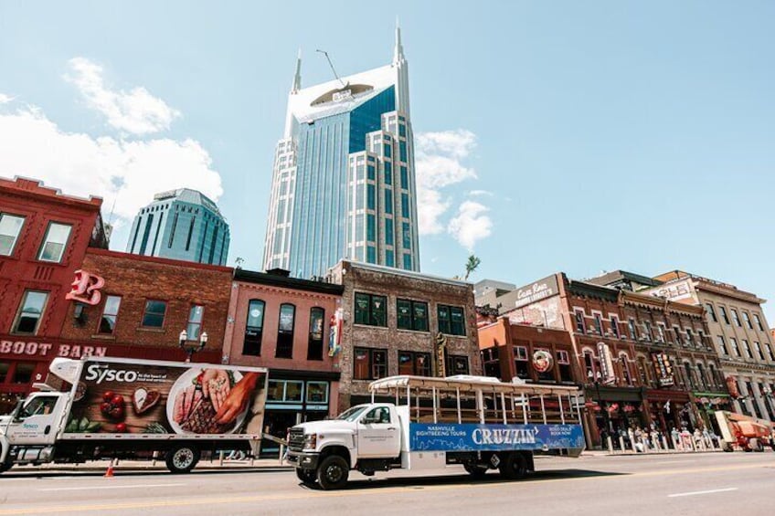 Cruzzin' Nashville Narrated Sightseeing Tour by Open-Air Vehicle