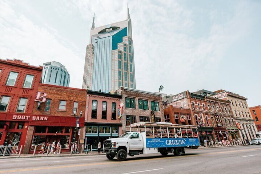 Cruzzin' Nashville Narrated Sightseeing Tour by Open-Air Vehicle