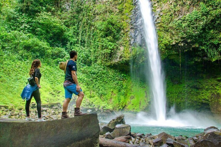 Full Day Tour to Arenal La Fortuna Volcano from Flamingo